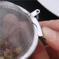 ✨🍵 Boule Filtre à Épices & à Thé en Acier Inoxydable 304 – Infusion Optimale, Fermeture Sécurisée, Idée Cadeau 🎁✅