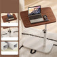🛋️ BEGRÄNSAD TID – 50 % RABATT! ✨ Sidobord med 360° roterbar bricka – rullas enkelt in under soffan, perfekt för laptop, kaffe & frukost på sängen ☕