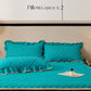 🧺🛏️ Linge de lit en coton doux – Finition volantée, lavable en machine sans repassage, garde sa douceur lavage après lavage, pour des nuits enveloppées de fraîcheur et de poésie ☁️📜