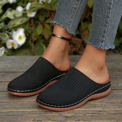 🔥50% RABATT NU!🔥 Dam perforerade slip-on platåmules – luftig perforering, enkel att ta på & trendig platåsula ✨
