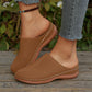 🔥50% RABATT NU!🔥 Dam perforerade slip-on platåmules – luftig perforering, enkel att ta på & trendig platåsula ✨