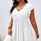 🌾🎀 Robe cintrée à volants – Encolure V délicate, taille marquée, coupe qui tourne, pour un look romantique au quotidien comme en soirée 🧺🌙