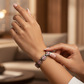 ✨ Gnistrande tennisarmband – eleganta rhinstenar i rad, perfekt för att addera glamour till alla outfits, från vardag till fest 🌙