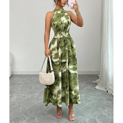 👗🌺 Dam halterneck-klänning i akvarelltryck – smockad midja framhäver figuren, flödande siluett döljer höfterna, romantisk & chic 🌸
