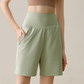 💃 Dam lösa högmidjade sportshorts – framhäver midjan, döljer höfterna & perfekt för alla träningspass, från yoga till HIIT 🌿