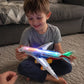🧒✈️ Avion lumineux réaliste pour enfants – Effets sonores, capteurs anti-choc, design détaillé, stimule l’imagination et la motricité des petits pilotes en herbe, dès 3 ans 🎈🌈