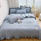 🛏️🌸 Parure de lit 4 pièces unie et simple – Bords à volants délicats, élégance intemporelle pour une chambre raffinée et accueillante ☁️