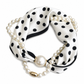 Apportez une touche d’élégance intemporelle à votre tenue ! Collier foulard à perles