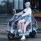 🥳 PROMOTION EXCEPTIONNELLE 2026 🥳💞 PLUS DE 50 000 EXEMPLAIRES VENDUS ! 🌧️♿ Imperméable pour les utilisateurs de scooters électriques – design transparent pour une visibilité optimale. Restez au sec et en sécurité lors de vos trajets sous la pluie ! 🛡
