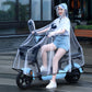 🥳 PROMOTION EXCEPTIONNELLE 2026 🥳💞 PLUS DE 50 000 EXEMPLAIRES VENDUS ! 🌧️♿ Imperméable pour les utilisateurs de scooters électriques – design transparent pour une visibilité optimale. Restez au sec et en sécurité lors de vos trajets sous la pluie ! 🛡